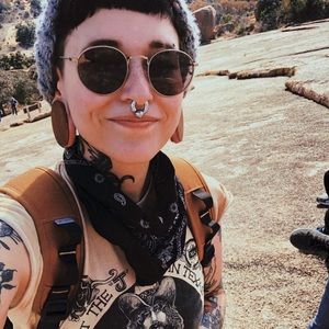 Meet your Posher, Maddie